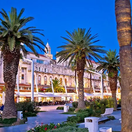 Bygrace アパート スプリト